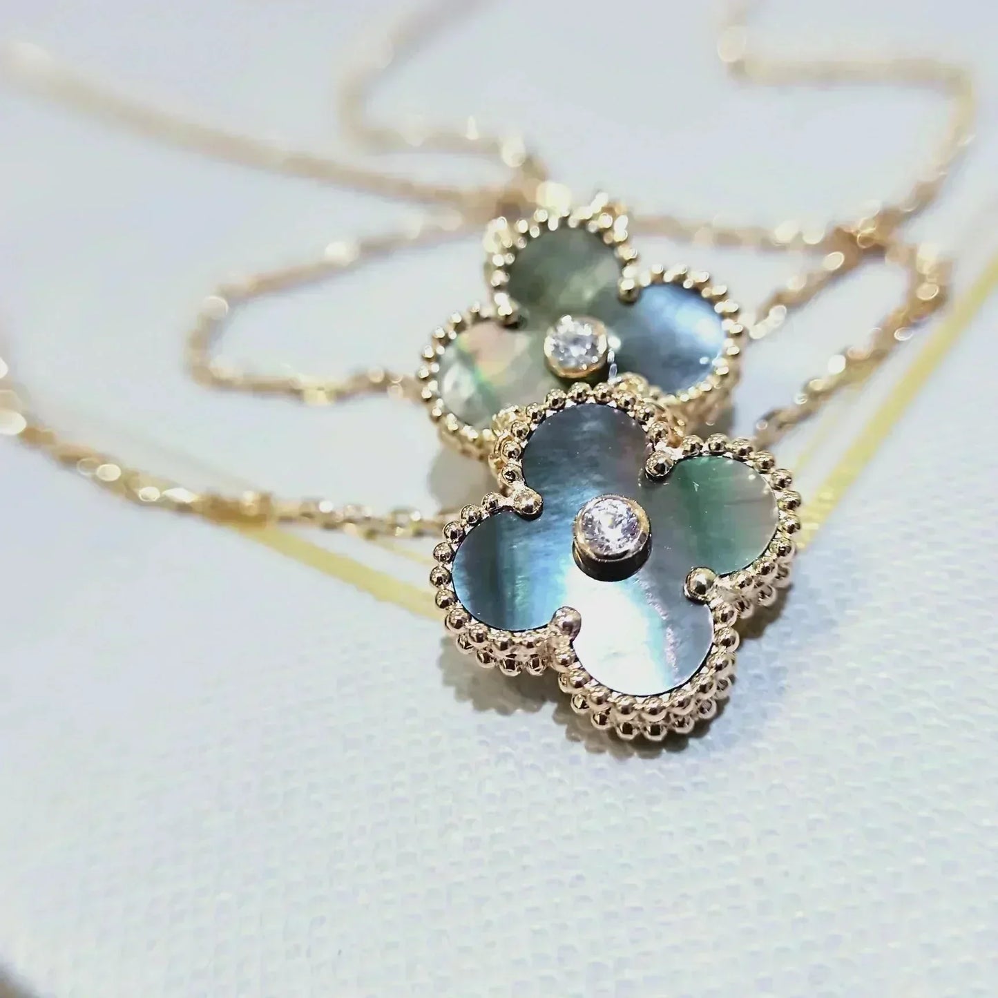 [Eternal Jewelry]CLOVER 15MM DIAMOND AND MOTHER-OF-GREY NECKLACE