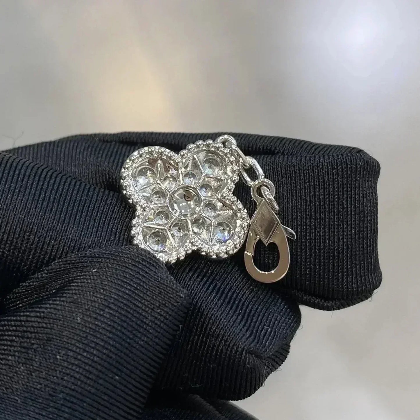 [Eternal Jewelry]CLOVER 5 MOTIFS  DIAMOND BRACELET SILVER