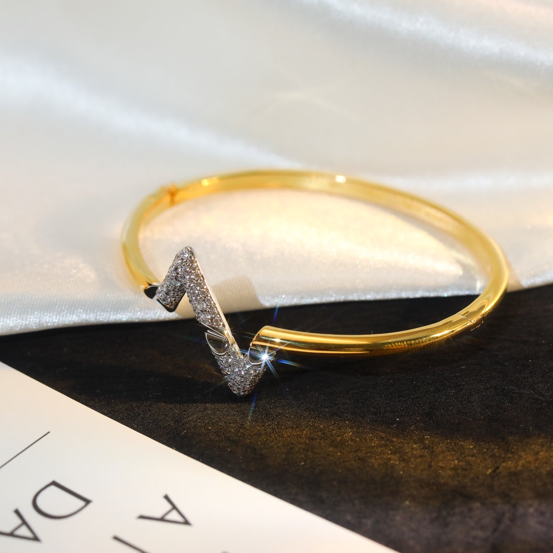 [Eternal Jewelry]VOLTE UPSITE DOWN GOLD DIAMOND BRACELET