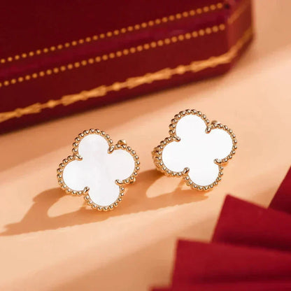 [Eternal Jewelry]CLOVER MEDIUM 1 MOTIFS  WHITE MOP STUD EARRINGS