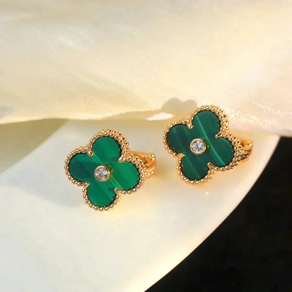 [Eternal Jewelry]CLOVER MEDIUM 1 MOTIFS MALACHITE DIAMOND EARRINGS