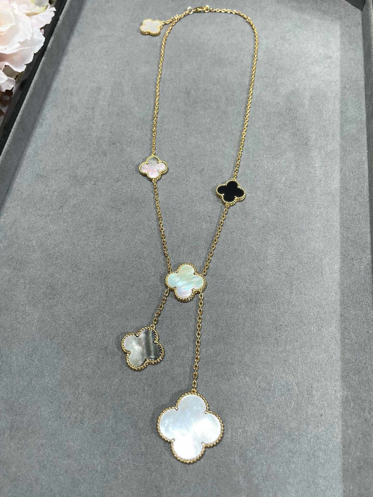 [Eternal Jewelry]CLOVER 6 MOTIF MOP ONYX GOLD NECKLACE