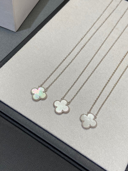 [Eternal Jewelry]CLOVER MEDIUM SILVER WHITE MOP NECKLACE