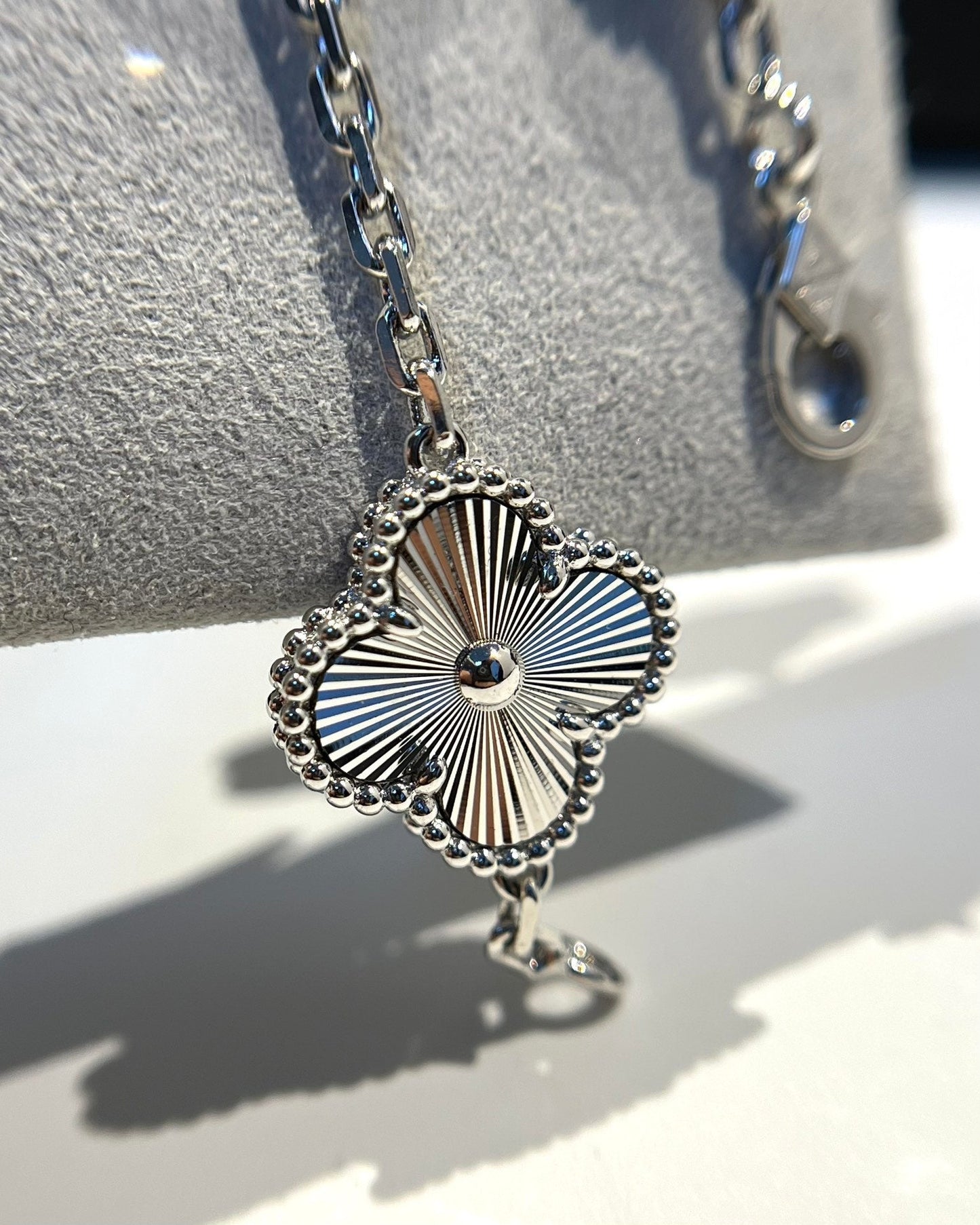 [Eternal Jewelry]CLOVER 5 MOTIF SILVER DIAMOND BRACELET