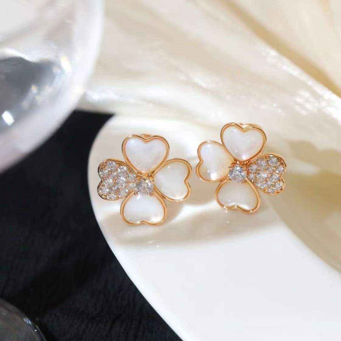 [Eternal Jewelry]FRIVOLE PINK GOLD FLOWER DIAMOND EARRINGS 2