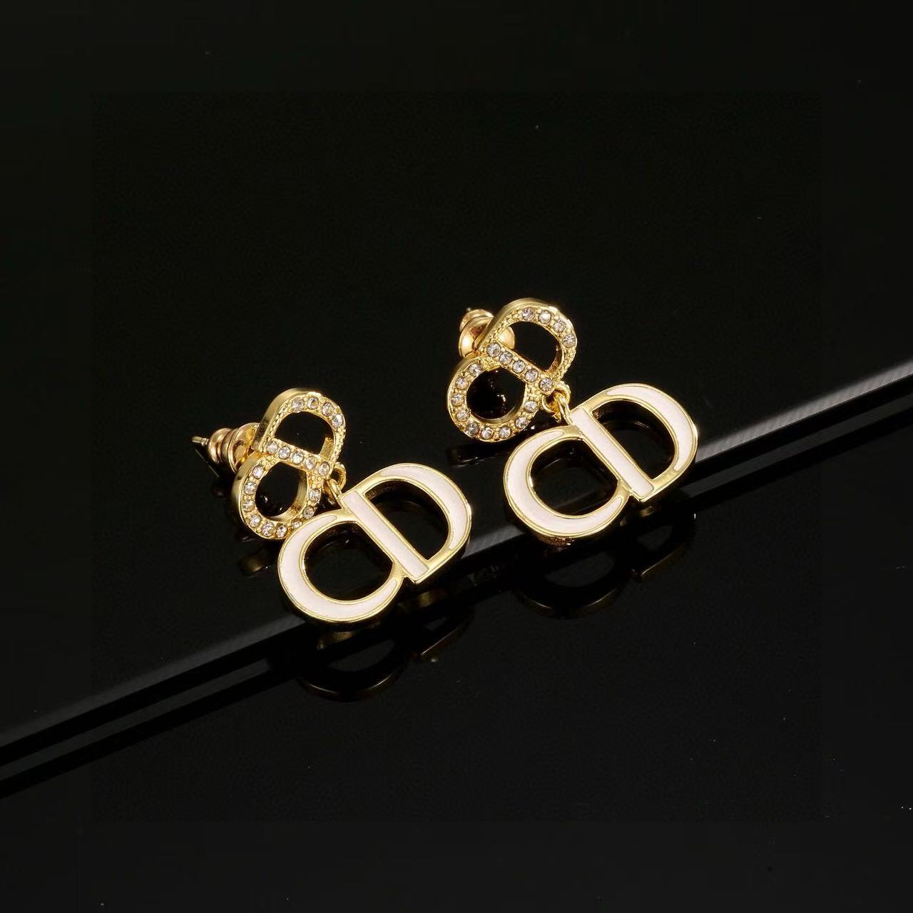 [Eternal Jewelry]Gold CD Letter Stud Earrings