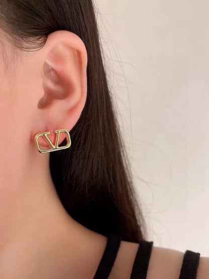 [Eternal Jewelry]Gold V-shaped stud earrings
