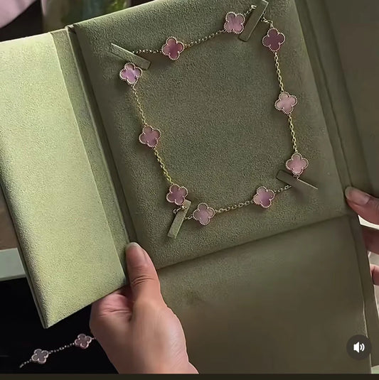 [Eternal Jewellery] Pink Necklace with Ten Clover Designs