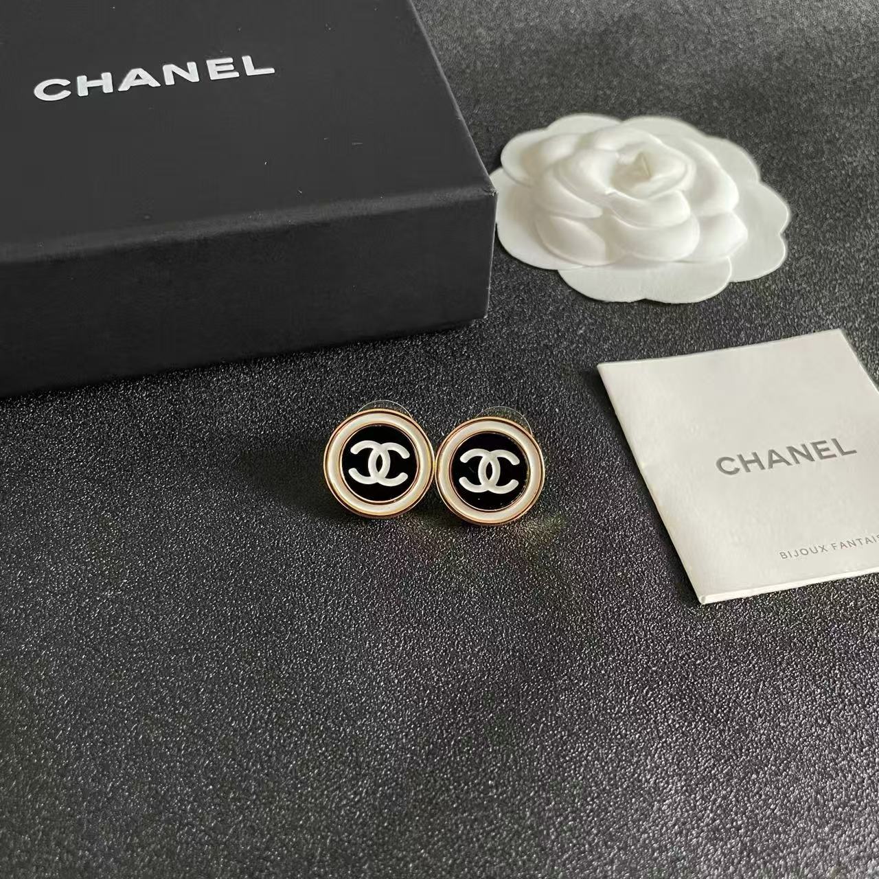 [Eternal Jewelry]Classic Double C Stud Earrings