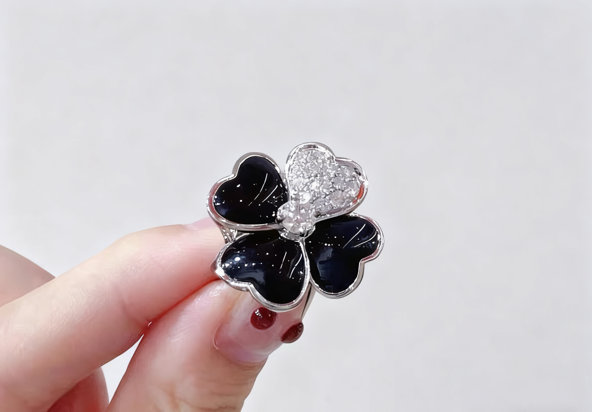 [Eternal Jewellery] Heart-Shaped Four-Leaf Clover Ring