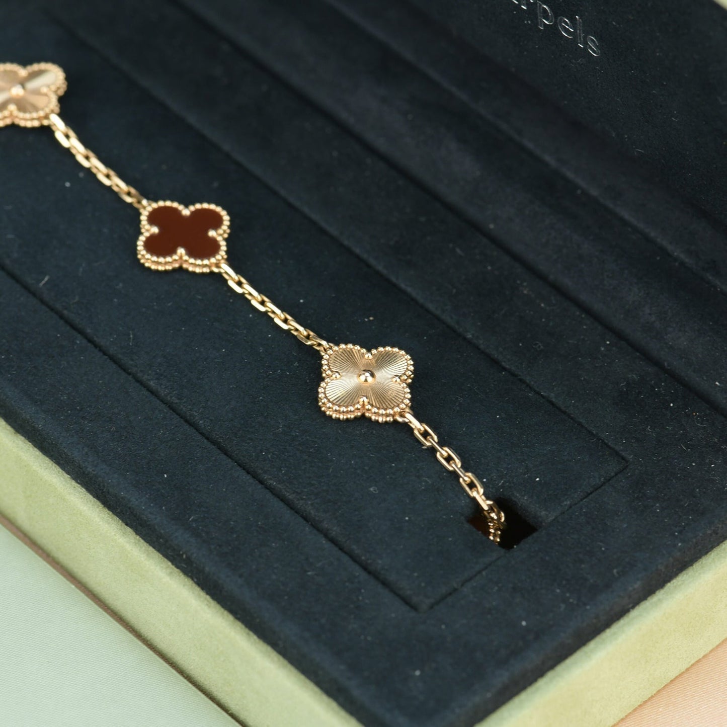 [Eternal Jewelry]CLOVER  5 MOTIFS CARNELIAN GOLD BRACELET