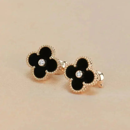 [Eternal Jewelry]CLOVER MEDIUM 1 MOTIFS ONYX DIAMOND EARRINGS