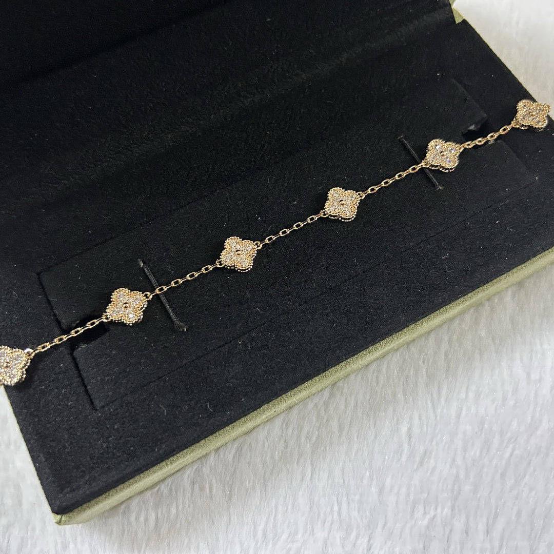 [Eternal Jewelry]CLOVER 6 MOTIF DIAMOND BRACELET
