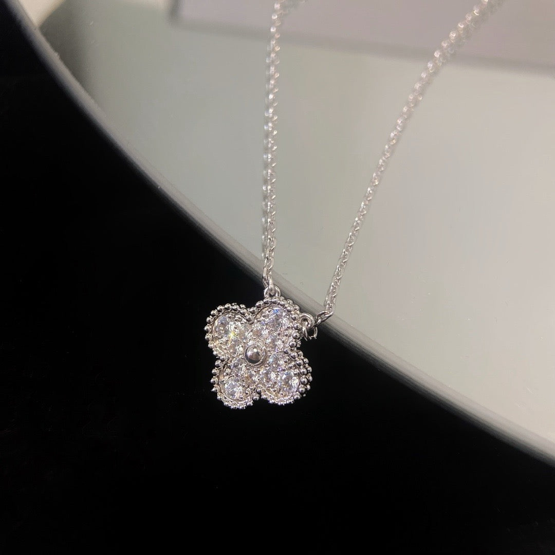 [Eternal Jewelry]CLOVER 15MM DIAMOND SINGLE FLOWER NECKLACE