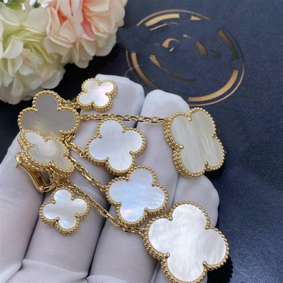 [Eternal Jewelry]CLOVER EARRINGS WHITE MOP 4 MOTIFS GOLD