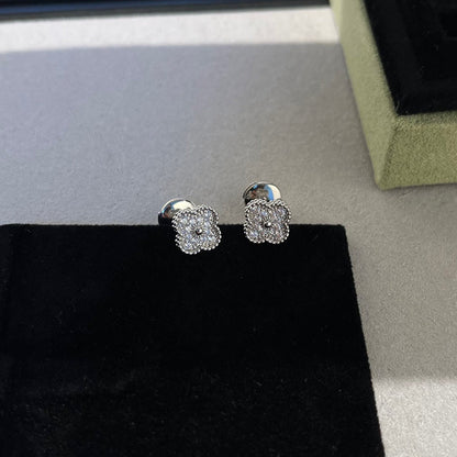 [Eternal Jewelry]CLOVER MINI DIAMOND STUD EARRINGS