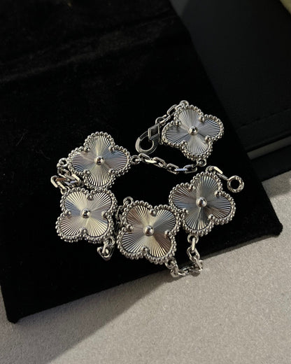[Eternal Jewelry]CLOVER SILVER 5 MOTIFS BRACELET